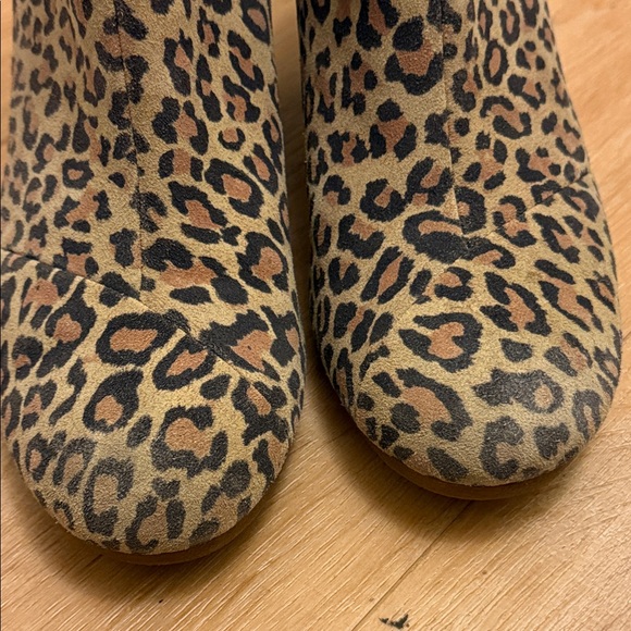 TOMS Leopard Print Wedge Ankle Bootie - Picture 8 of 13